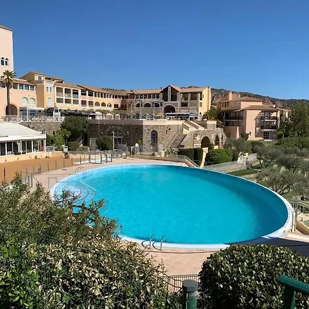 Apartment Agay Seaview: 2-bedroom With Shared Pool Saint-Raphael (Var)
