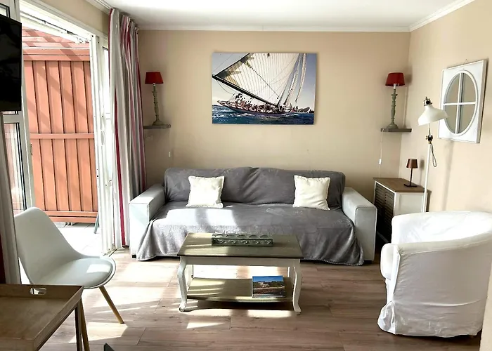 Familial Avec Vue Sur La A Agay - 40 M² + Piscine 公寓 *